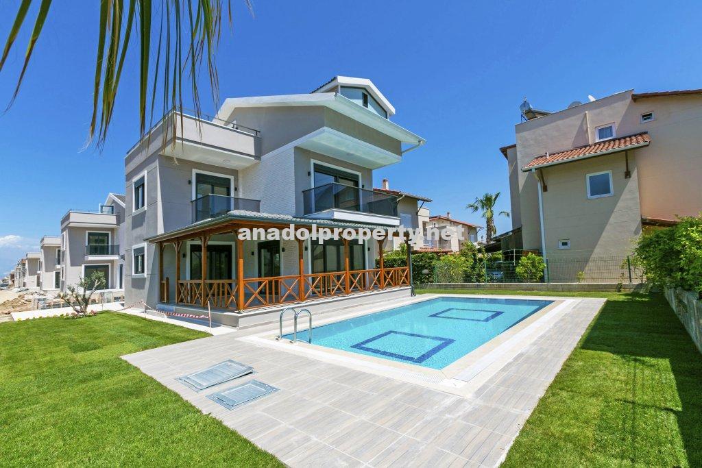 WhatsApp Image 2023-12-15 at 13.55.17_0cb5f8e5 A luxurious villa suitable for Turkish citizenship for sale